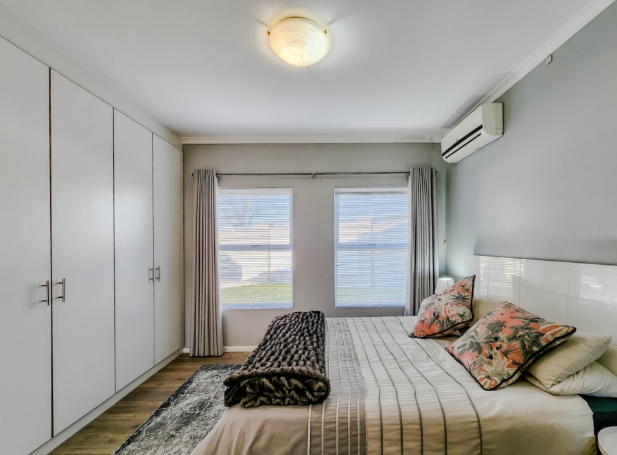 To Let 3 Bedroom Property for Rent in Sonstraal Heights Western Cape